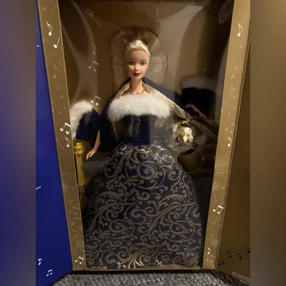 2001 RING IN THE NEW YEAR BARBIE DOLL MATTEL NIB NEW IN BOX - Picture 3 of 5